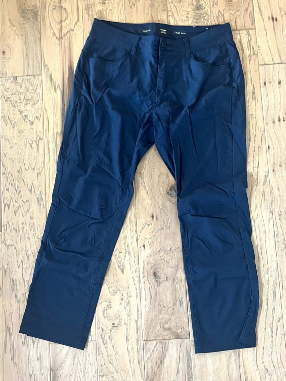 Prana Women’s Navy Blue Performance Straight Fit Pants, size 10 short